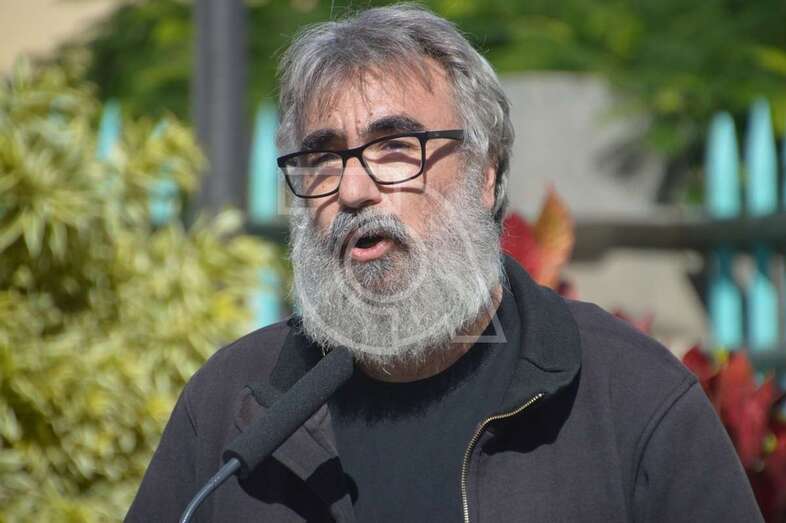 Frank González, el nuevo director de la Casa-Museo León y Castillo, este viernes durante la ofrenda floral en San Juan (Foto TA)